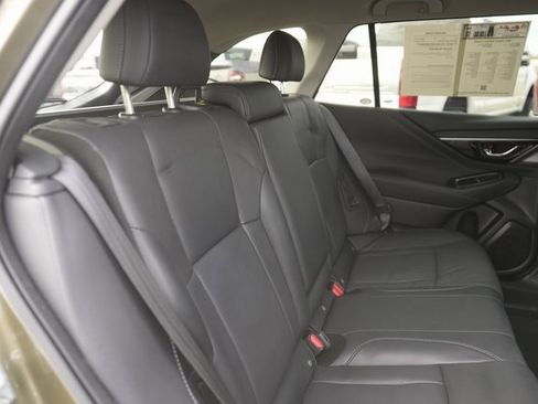 Used 2021 Subaru Outback Limited image 17