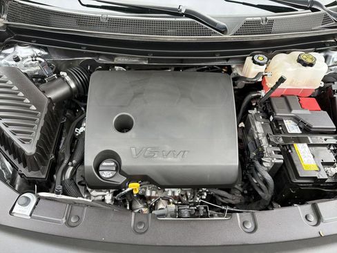 Used 2023 Chevrolet Traverse Premier w/ Redline Edition AWD/4WD image 18