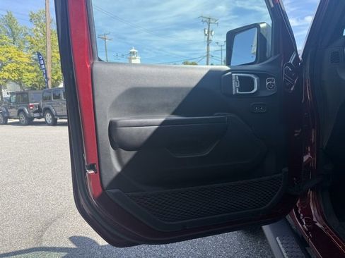Used 2021 Jeep Wrangler Unlimited Sport image 9