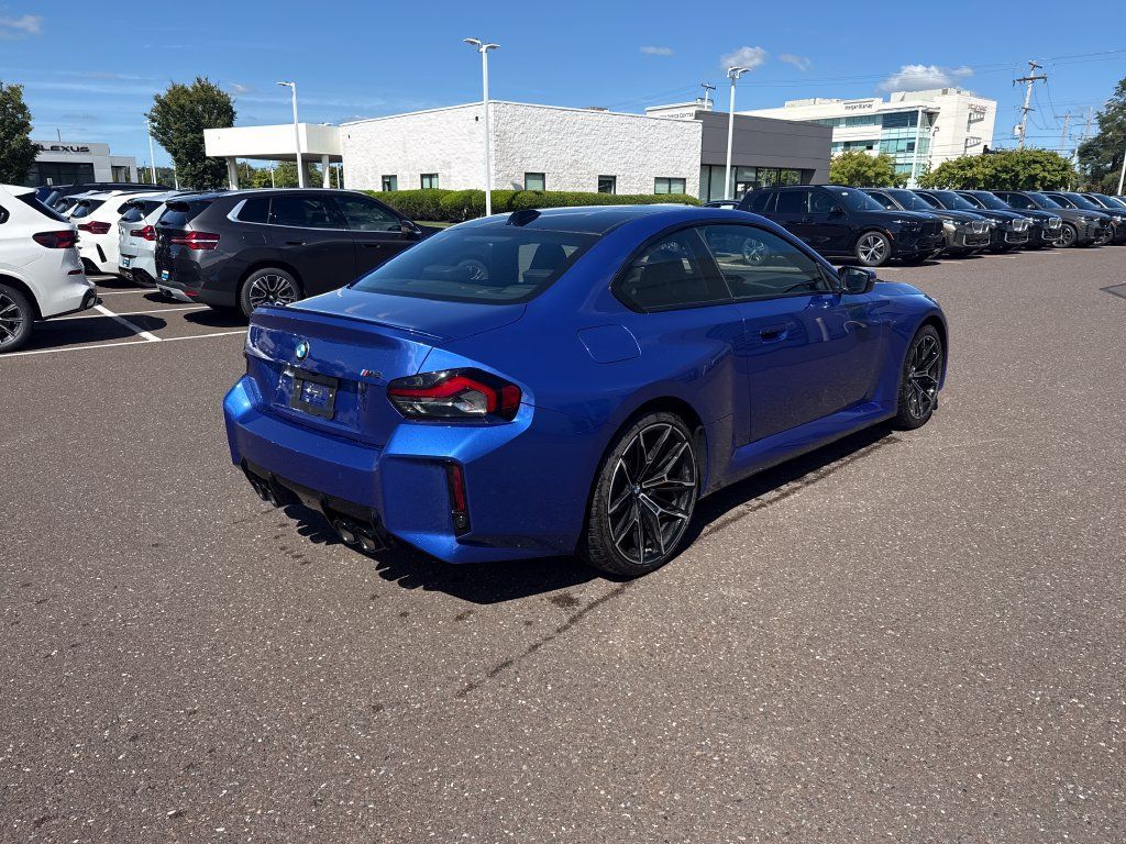 Used 2026 BMW M2 w/ Lighting Package RWD image 5