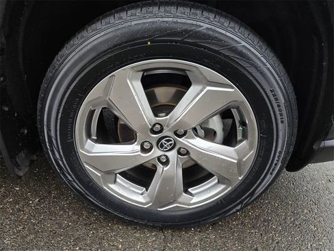 Certified 2020 Toyota RAV4 Limited image 9