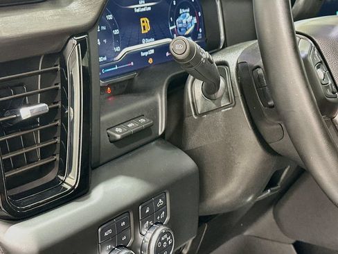 Used 2024 GMC Sierra 2500 AT4 w/ AT4 Premium Plus Package AWD/4WD image 10
