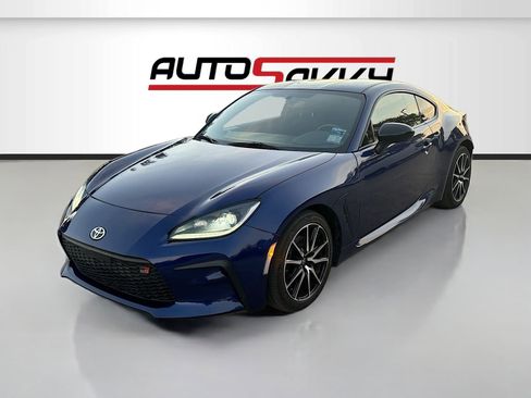 Used 2022 Toyota GR86 w/ ALL Weather Mat Package (TMS) RWD image 3