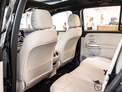 Used 2023 Mercedes-Benz EQB 250+ w/ Exclusive Package image 33