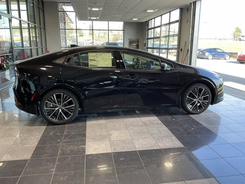 New 2026 Toyota Prius XLE image 5