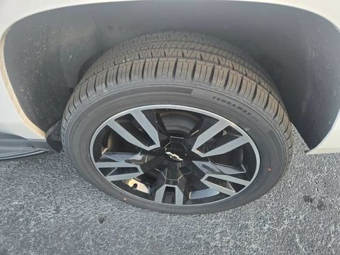 Used 2019 Chevrolet Suburban Premier w/ RST 6.2L Performance Edition RWD image 21