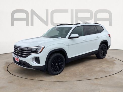 New 2025 Volkswagen Atlas SE FWD image 4