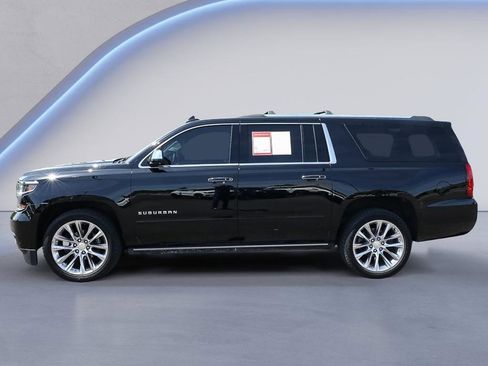 Used 2019 Chevrolet Suburban Premier w/ Premier Plus Edition AWD/4WD image 3