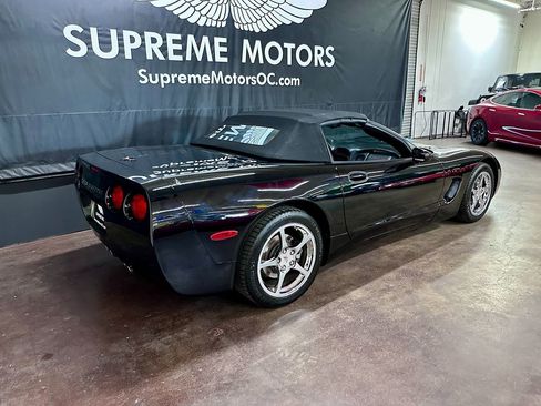 Used 2004 Chevrolet Corvette Convertible w/ Preferred Equipment Group image 9