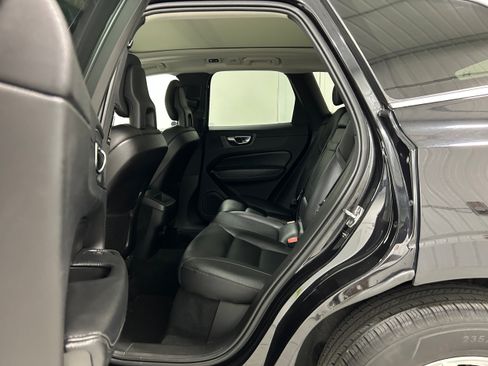 Used 2018 Volvo XC60 T5 Momentum w/ Vision Package AWD/4WD image 28