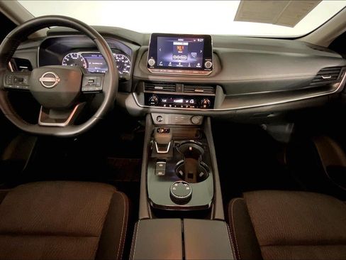 Used 2025 Nissan Rogue SV AWD/4WD image 15