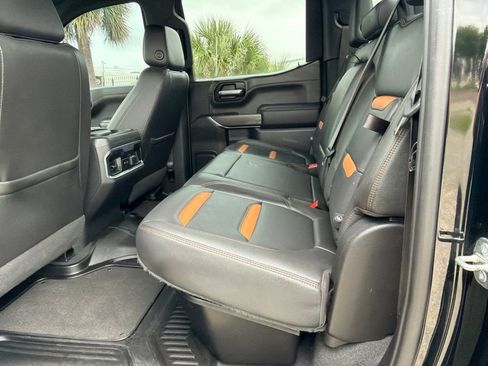 Used 2021 GMC Sierra 1500 AT4 AWD/4WD image 12