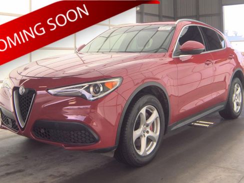 Used 2018 Alfa Romeo Stelvio image 1