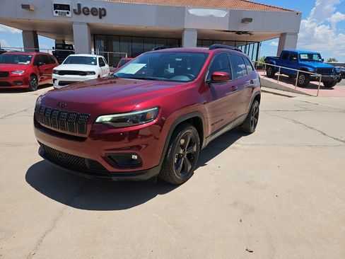 Used 2021 Jeep Cherokee Latitude Plus FWD image 1