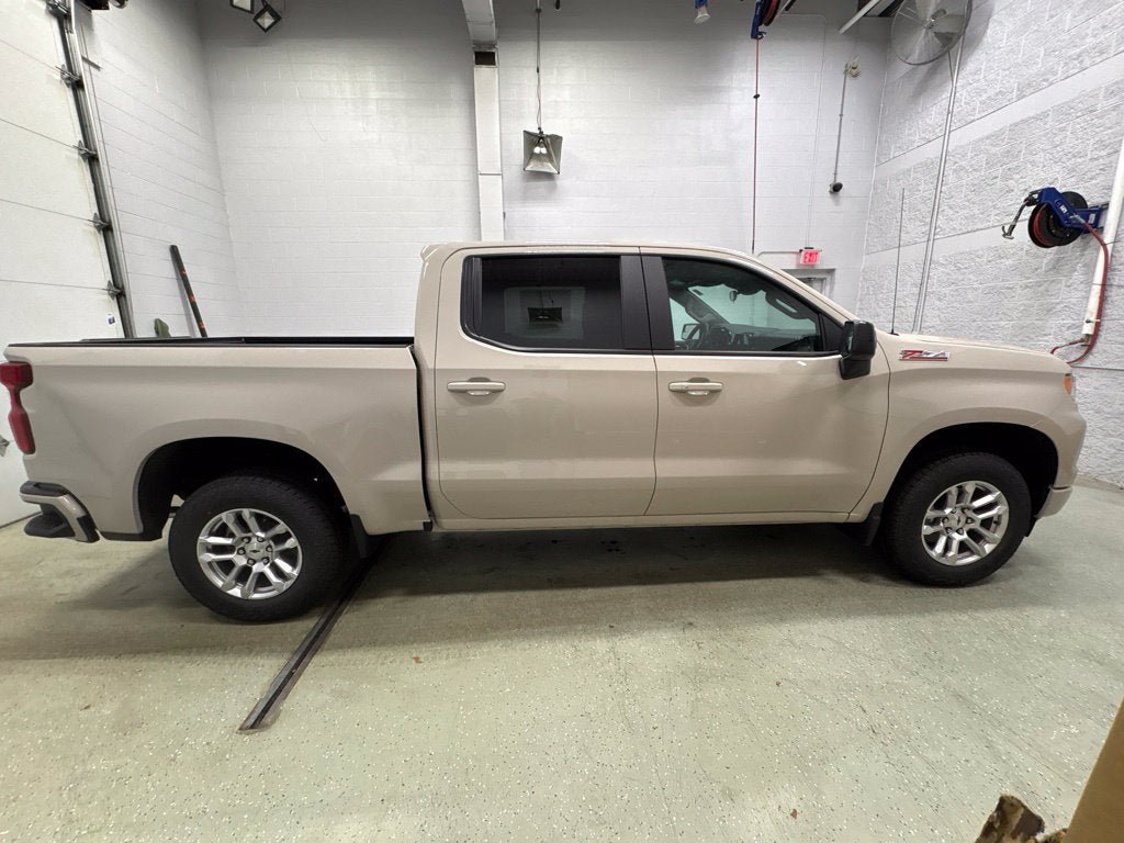New 2026 Chevrolet Silverado 1500 RST AWD/4WD image 3