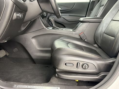Used 2018 Chevrolet Equinox Premier FWD image 5