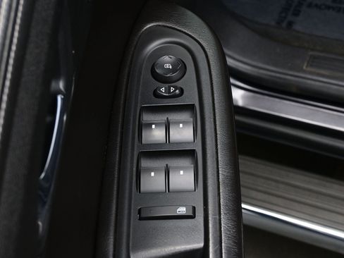 Used 2015 Chevrolet Traverse LT w/ Style and Technology Package image 10