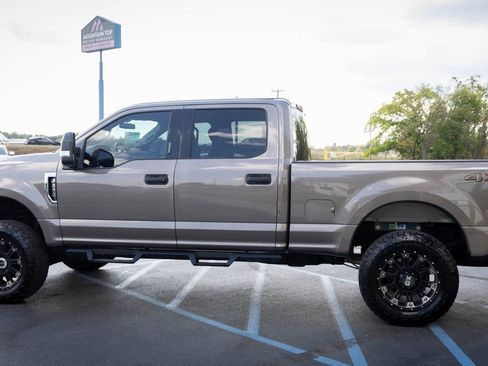 Used 2018 Ford F250 XLT image 21