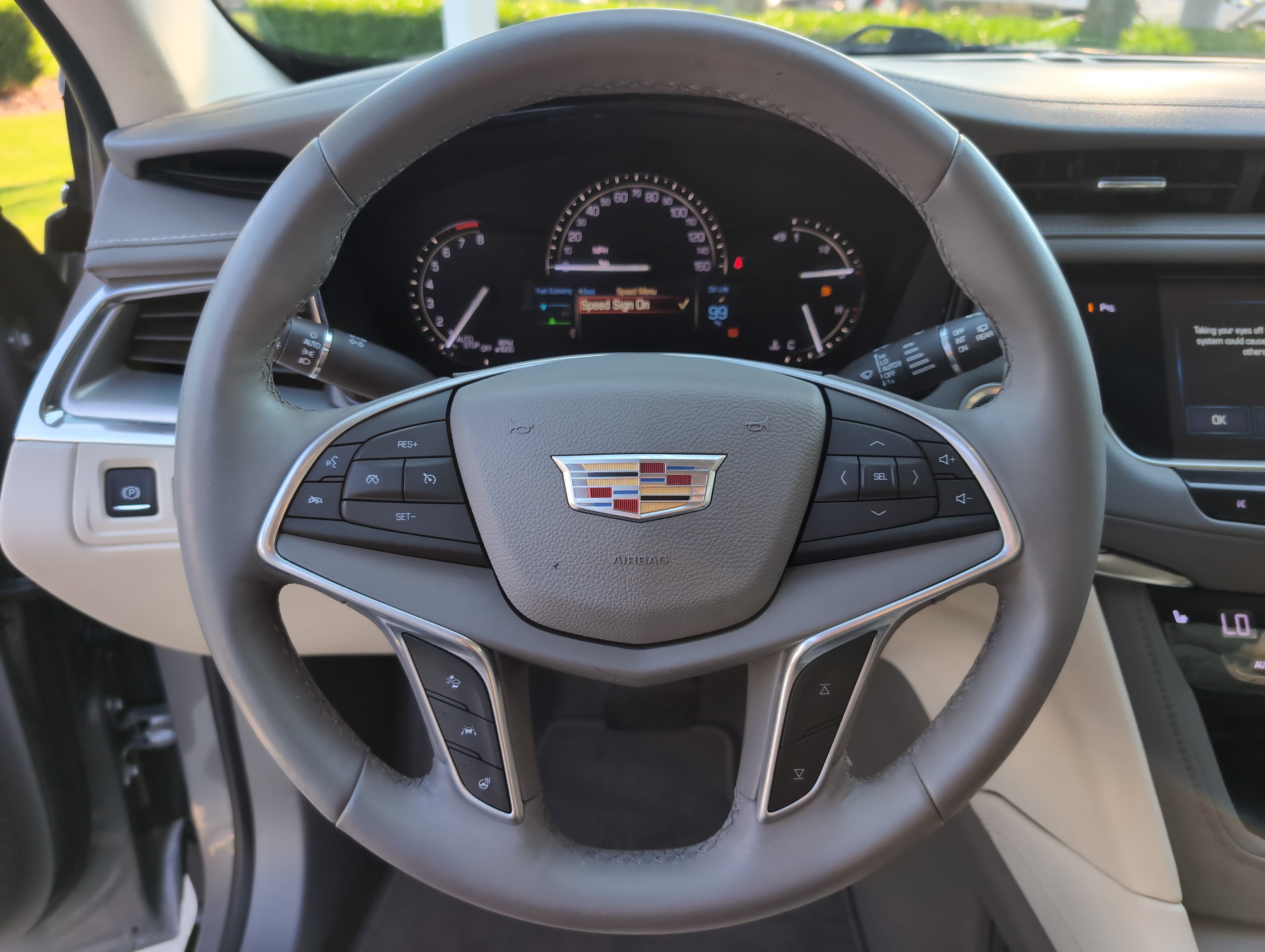 Used 2017 Cadillac XT5 Luxury w/ Driver Awareness Package FWD image 18