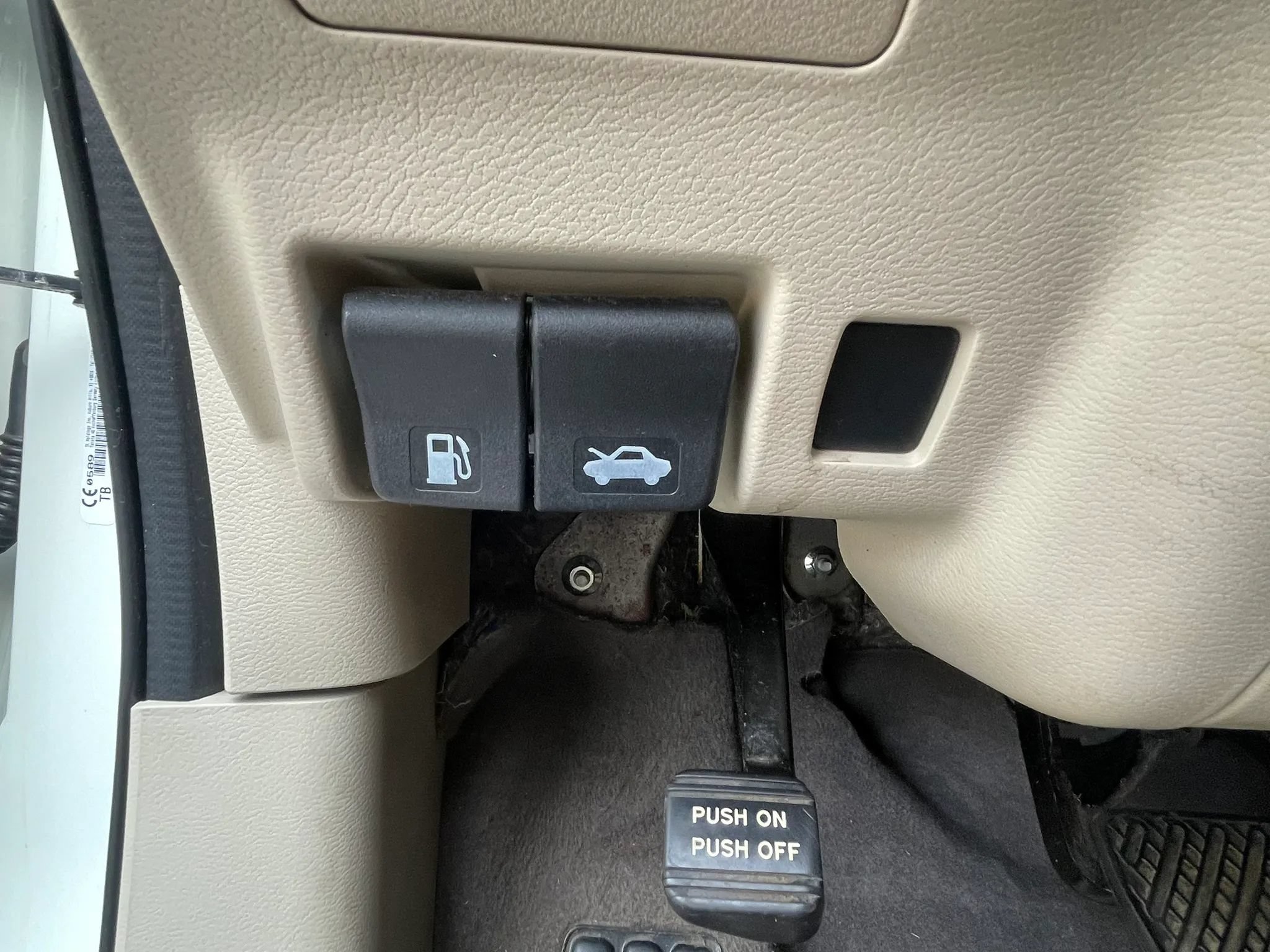 Used 2018 Nissan Murano SL w/ Moonroof Package FWD image 23