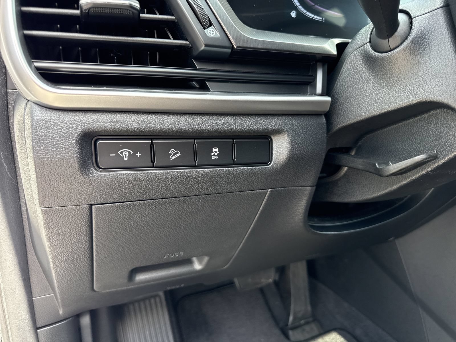 Used 2024 Kia Telluride S w/ S Sunroof Package FWD image 19