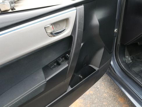 Used 2015 Toyota Corolla L image 14