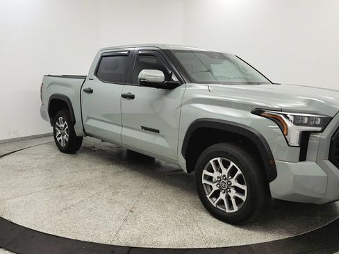 Used 2024 Toyota Tundra Limited AWD/4WD image 7