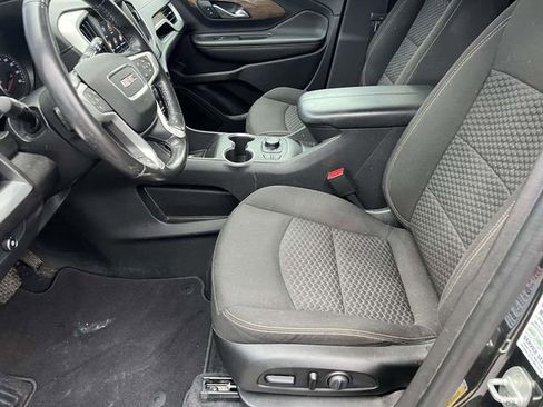 Used 2020 GMC Terrain SLE w/ Driver Convenience Package image 18