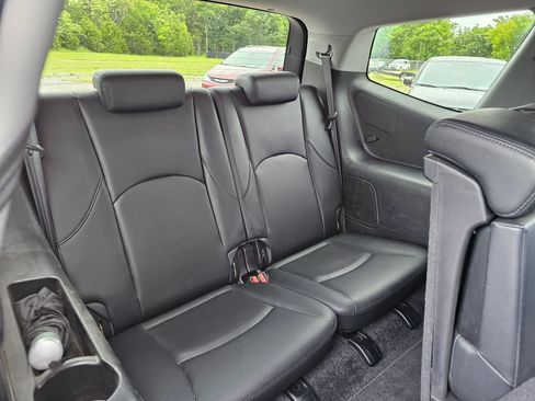 Used 2009 Kia Borrego LX w/ Convenience Pkg AWD/4WD image 8