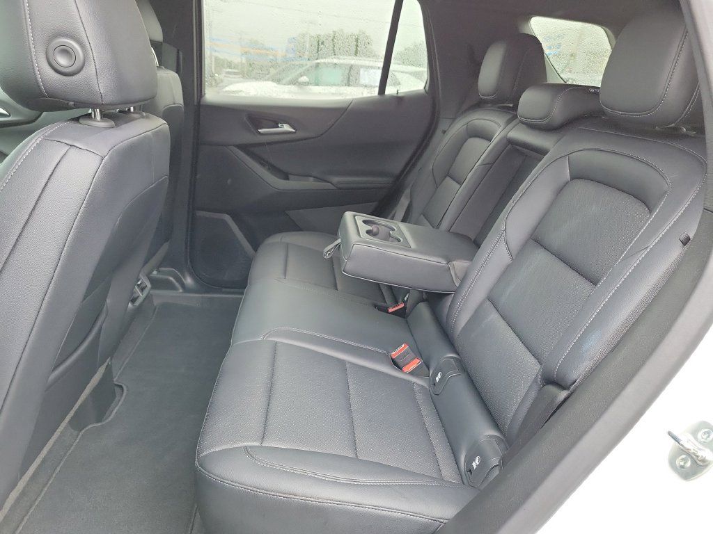 Used 2026 Chevrolet Equinox LT w/ Convenience Package II AWD/4WD image 16