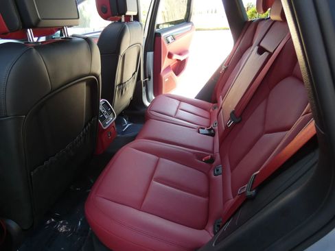 Used 2017 Porsche Macan GTS image 43