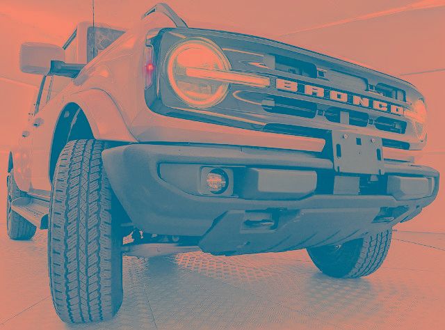 Used 2025 Ford Bronco Outer Banks AWD/4WD image 25