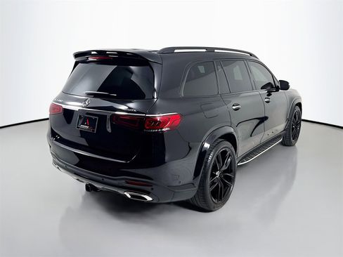 Used 2023 Mercedes-Benz GLS 580 4MATIC image 7