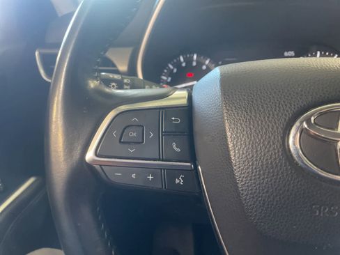 Used 2020 Toyota Highlander XLE AWD/4WD image 26