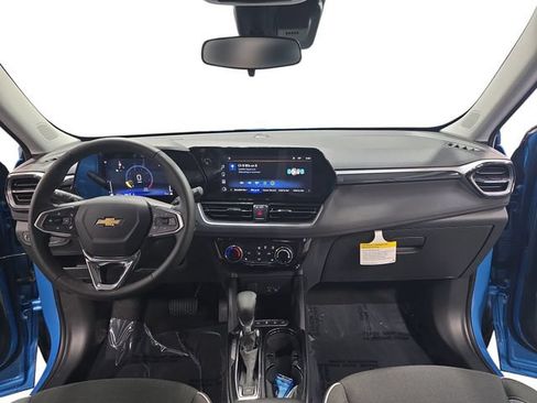 New 2026 Chevrolet TrailBlazer LT w/ LT Cold Weather Package AWD/4WD image 10