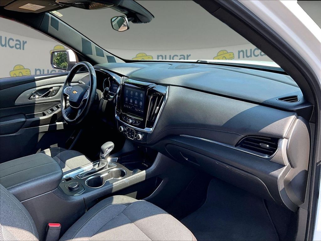 Used 2023 Chevrolet Traverse LT AWD/4WD image 14