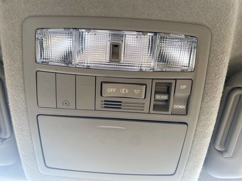 Used 2013 Toyota Highlander Limited image 36