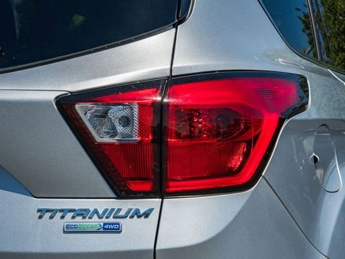 Used 2019 Ford Escape Titanium AWD/4WD image 8