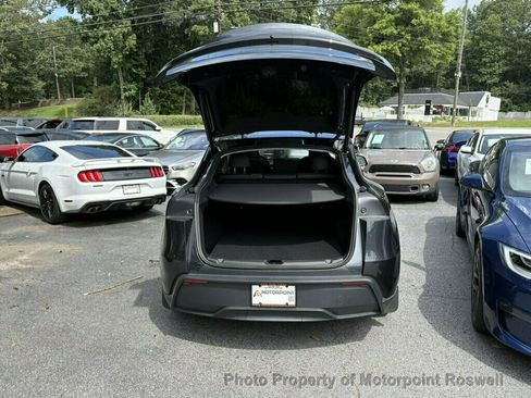 Used 2026 Tesla Model Y Long Range RWD image 10