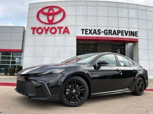 New 2026 Toyota Camry SE FWD image 2