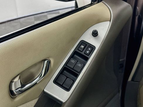 Used 2012 Nissan Murano S AWD/4WD image 18