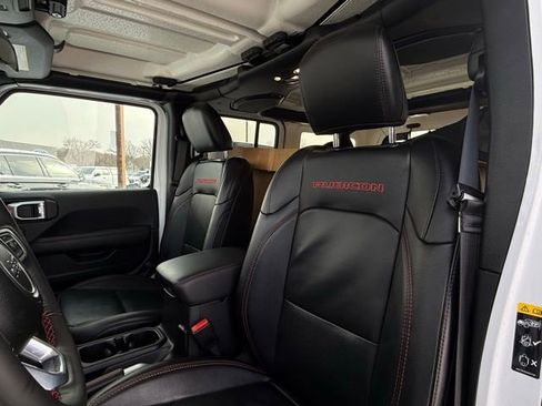 Used 2021 Jeep Wrangler Unlimited Rubicon w/ Dual Top Group image 26
