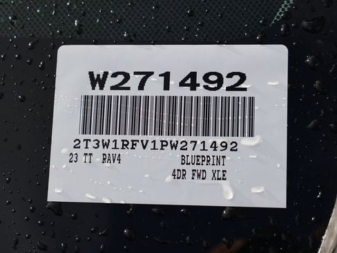 Used 2023 Toyota RAV4 XLE w/ Convenience Package image 7