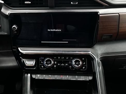 Used 2024 GMC Sierra 2500 Denali Ultimate AWD/4WD image 17