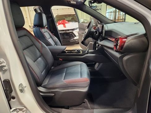 Certified 2025 Chevrolet Equinox RS AWD/4WD image 33