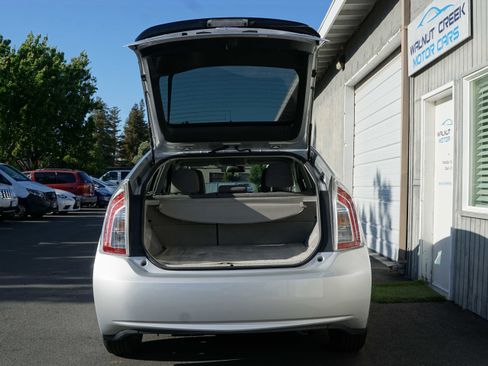 Used 2014 Toyota Prius Two FWD image 15