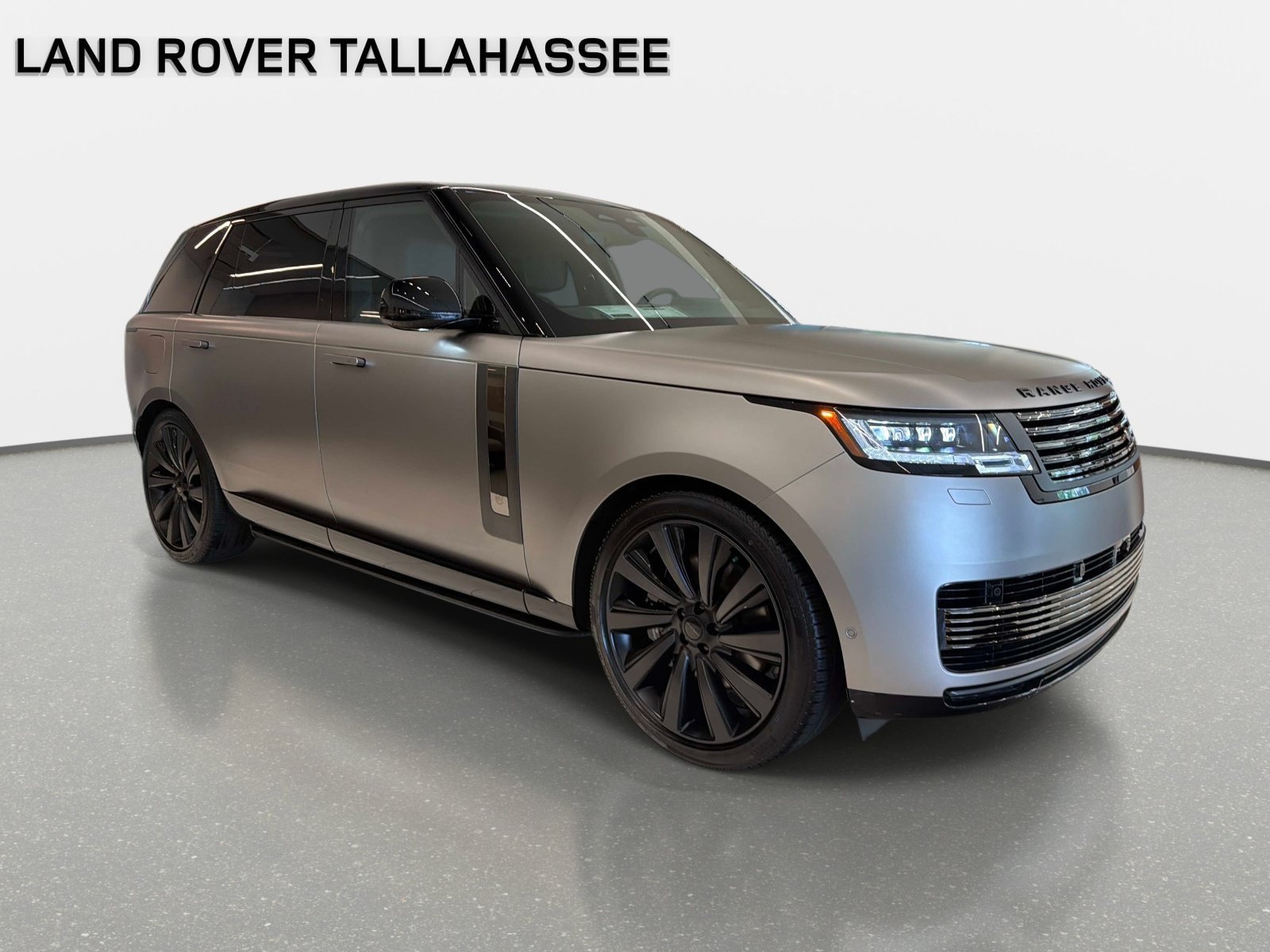 New 2026 Land Rover Range Rover SV AWD/4WD image 3