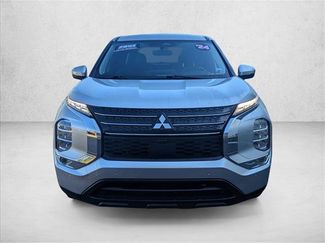 Used 2024 Mitsubishi Outlander SE video 2