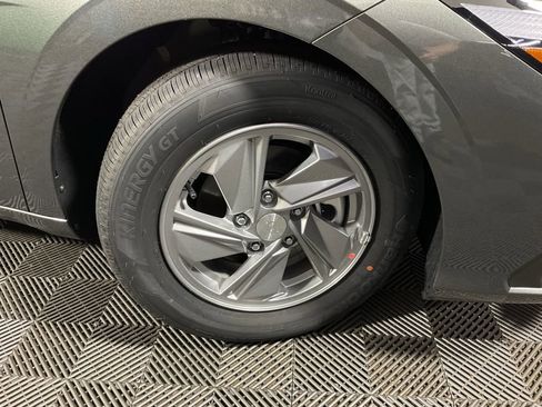 New 2026 Hyundai Elantra SE image 38
