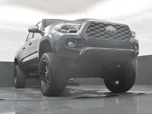 Used 2020 Toyota Tacoma TRD Off-Road AWD/4WD image 52